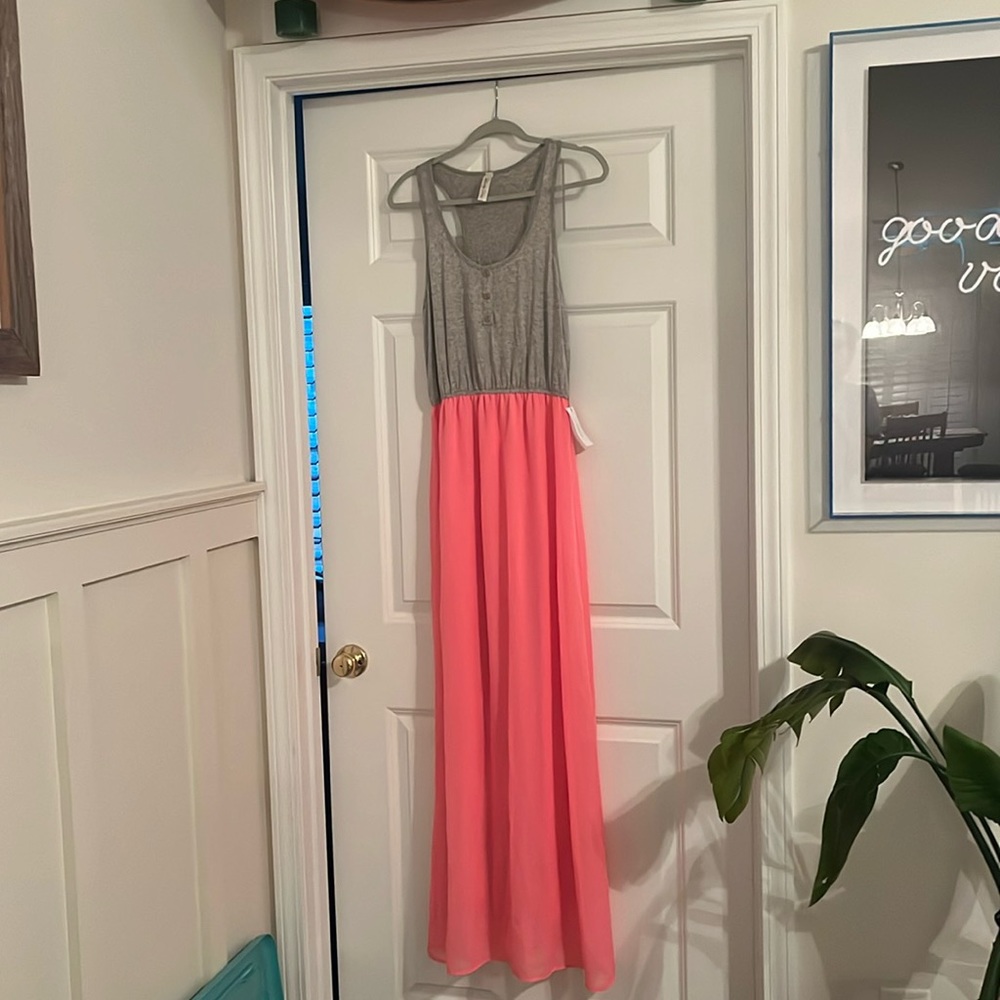 Red Dress Boutique. NWT